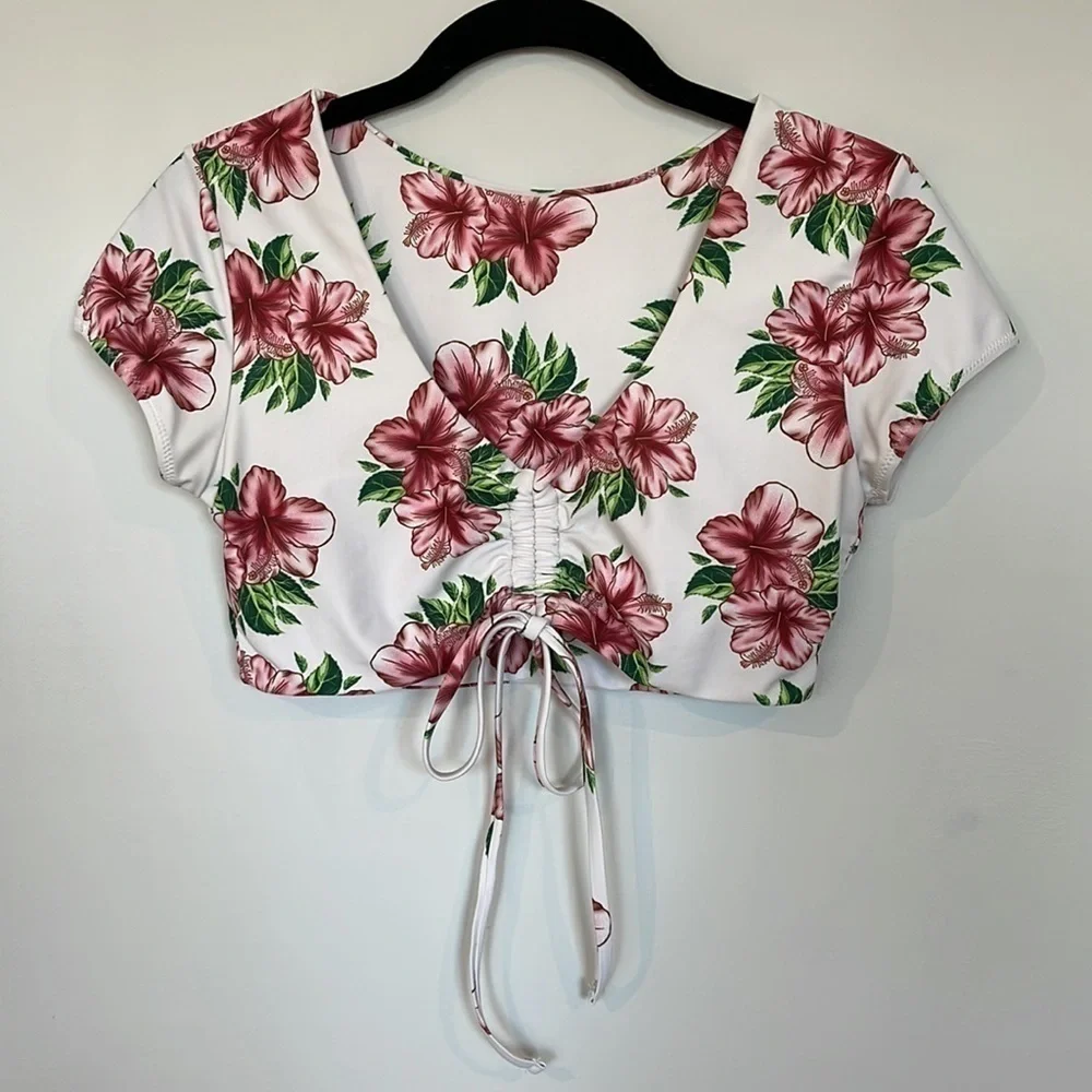 🚨 BUNDLE 5 FOR $20 🚨 Zaful Floral Scrunch Tie Padded Bathingsuit Top 💕
